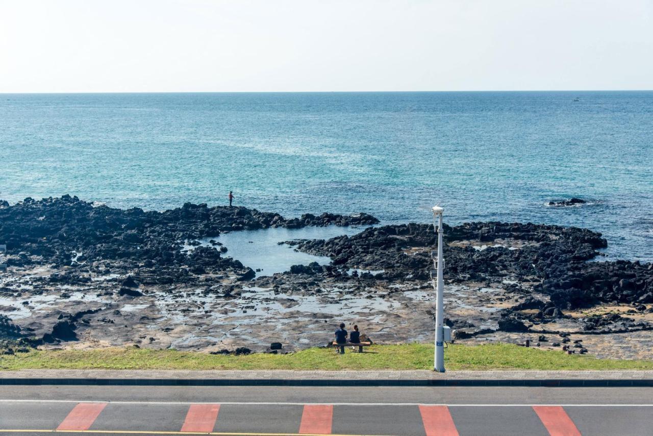 ホテル ホワイトハウス 済州市 エクステリア 写真